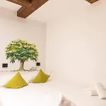 Pagi ホテル 2*